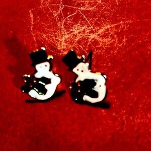 One pair enamel snowman earrings. Single post, stud mounted. Very ornate detail.